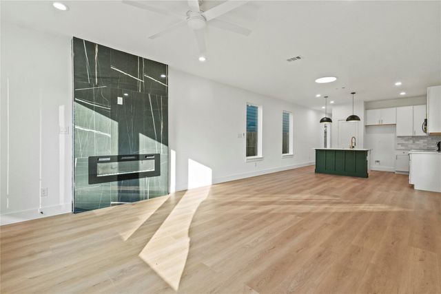 2521 Bethurum Avenue, Dallas, TX 75215