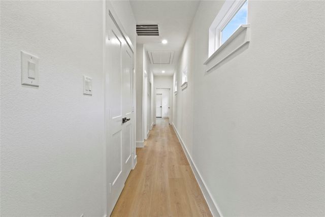 2521 Bethurum Avenue, Dallas, TX 75215