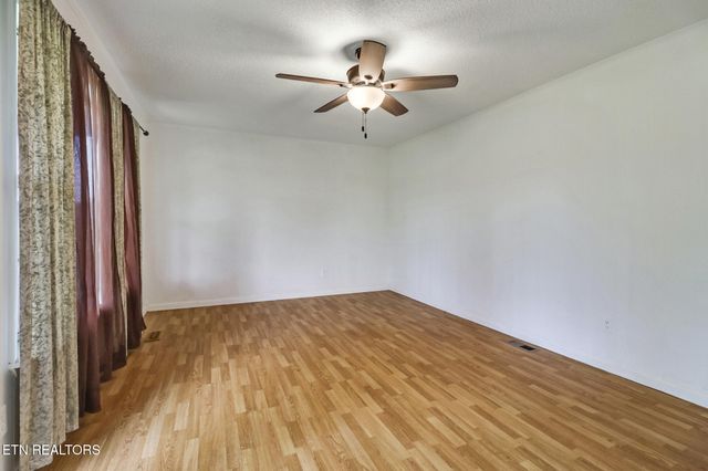 7437 S Highway 127, Crossville, TN 38572