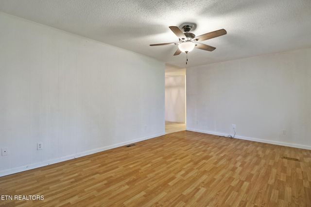 7437 S Highway 127, Crossville, TN 38572