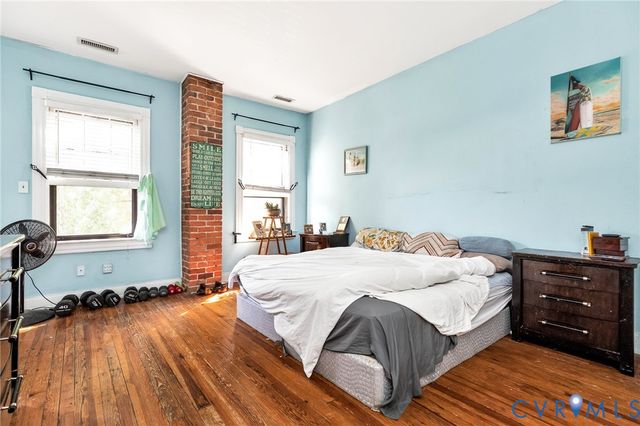 2819 E Broad St, Richmond, VA 23223