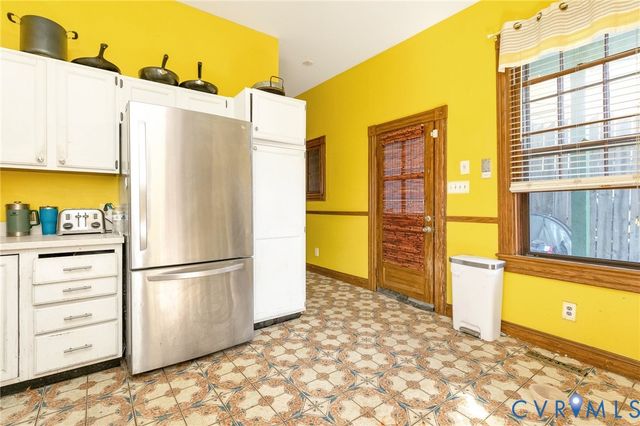 2819 E Broad St, Richmond, VA 23223