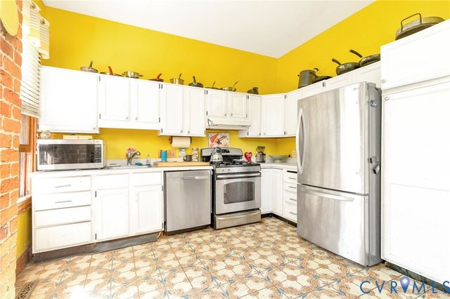 2819 E Broad St, Richmond, VA 23223