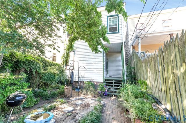 2819 E Broad St, Richmond, VA 23223