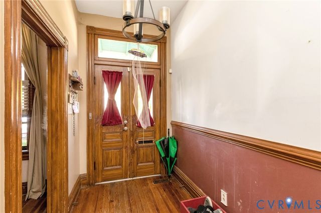 2819 E Broad St, Richmond, VA 23223