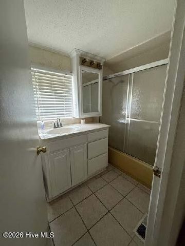 170 Loop Road, Burgaw, NC 28425