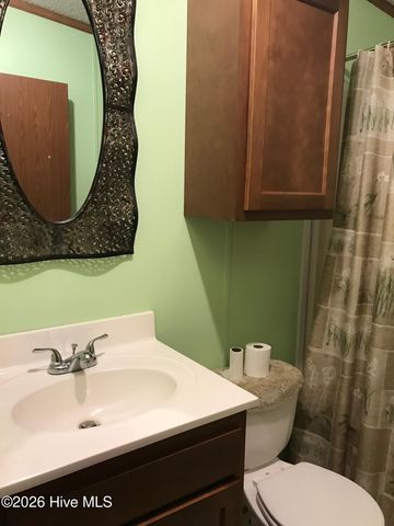 170 Loop Road, Burgaw, NC 28425