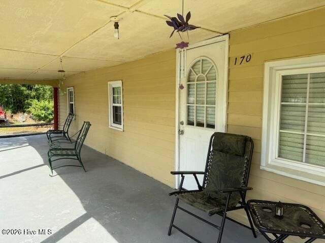 170 Loop Road, Burgaw, NC 28425