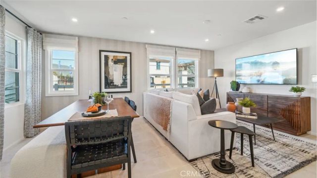 16210 Lumia Way, Fontana, CA 92336