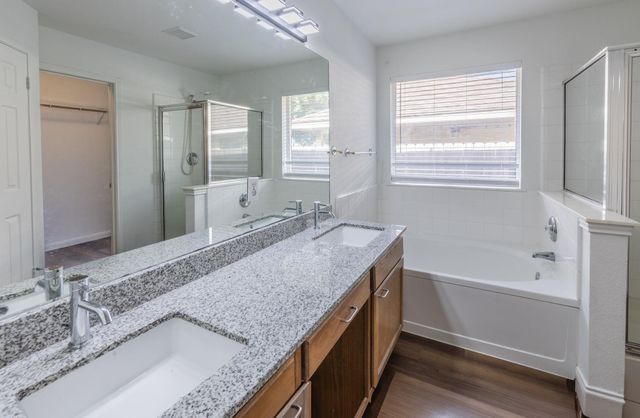 220 N Crossing TRL, Round Rock, TX 78665