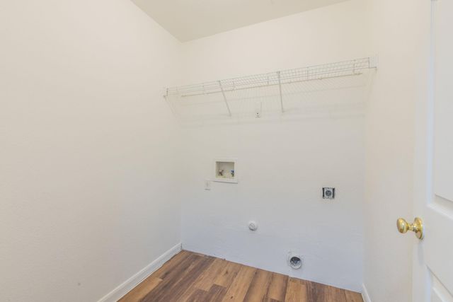 220 N Crossing TRL, Round Rock, TX 78665