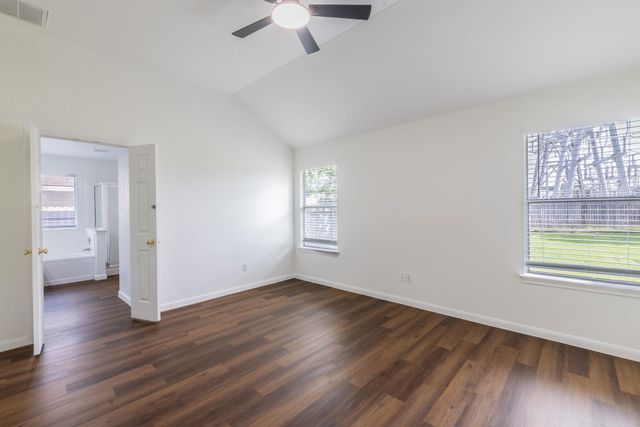 220 N Crossing TRL, Round Rock, TX 78665