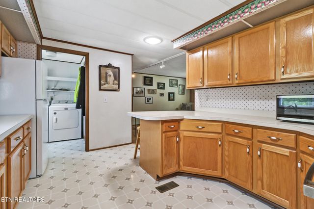 20 Robin Hood Lane, Crossville, TN 38558