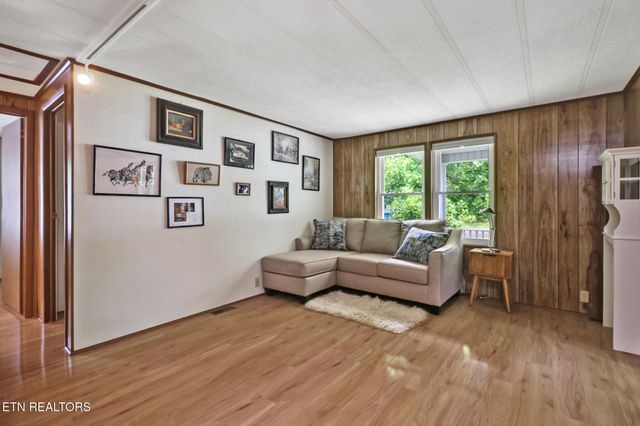 20 Robin Hood Lane, Crossville, TN 38558