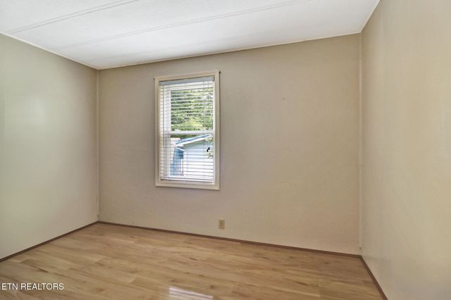 20 Robin Hood Lane, Crossville, TN 38558