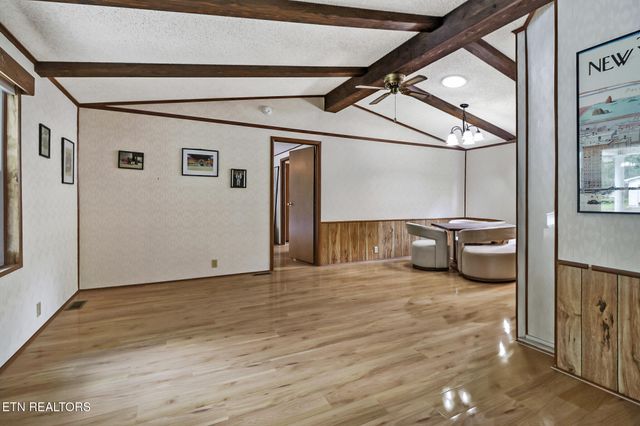 20 Robin Hood Lane, Crossville, TN 38558