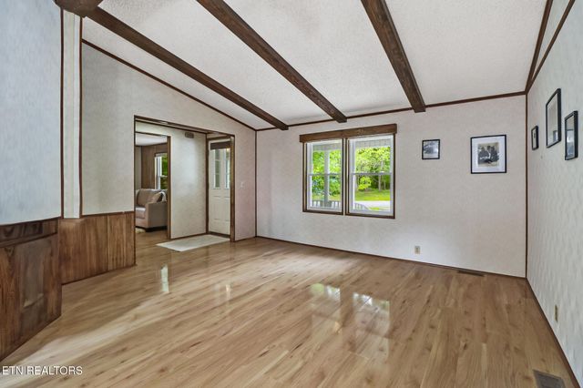 20 Robin Hood Lane, Crossville, TN 38558