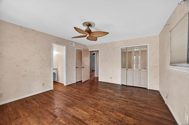 9846 Crestwick Drive, Dallas, TX 75238