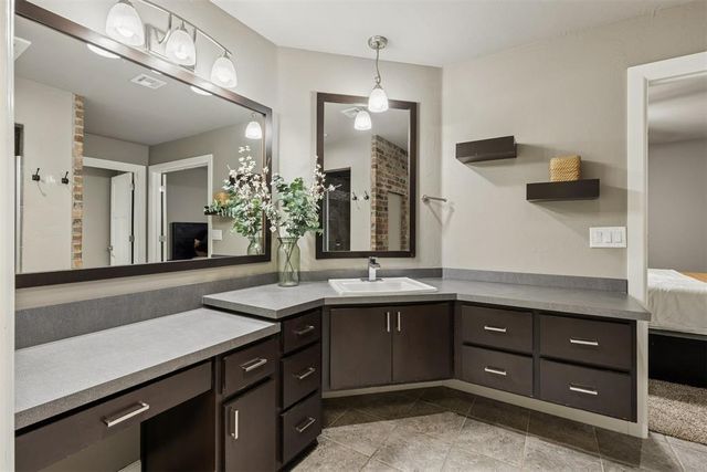 17605 Black Hawk Drive, Edmond, OK 73012