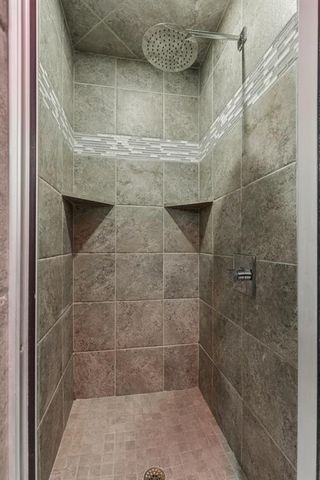 17605 Black Hawk Drive, Edmond, OK 73012