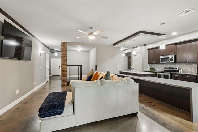 17605 Black Hawk Drive, Edmond, OK 73012