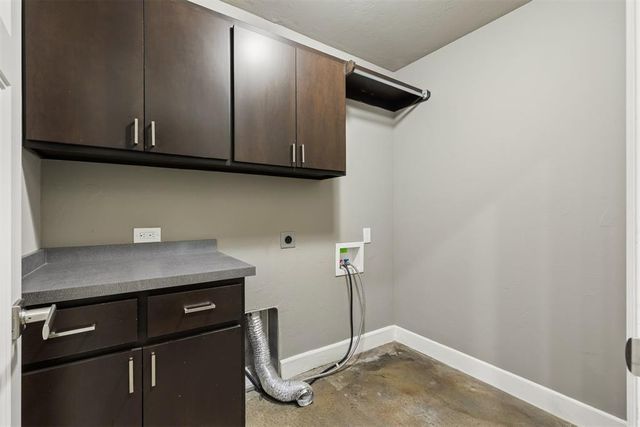 17605 Black Hawk Drive, Edmond, OK 73012