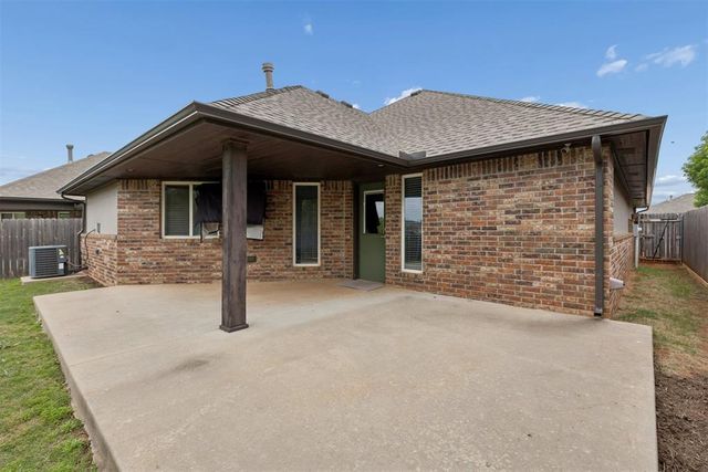 17605 Black Hawk Drive, Edmond, OK 73012