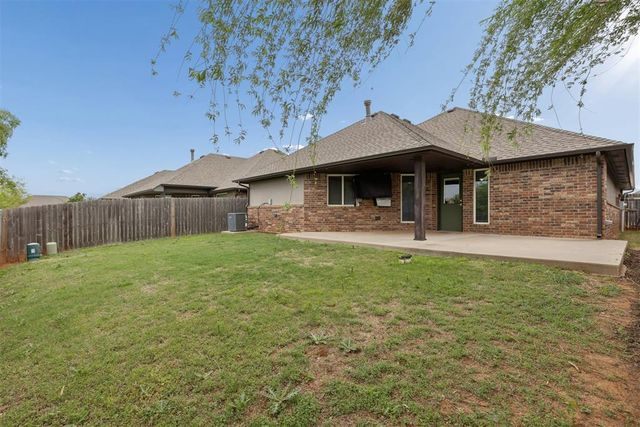17605 Black Hawk Drive, Edmond, OK 73012