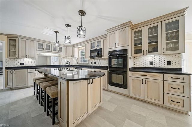 1248 Alanton DR, Virginia Beach, VA 23454