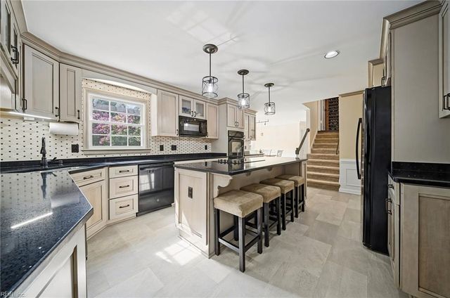 1248 Alanton DR, Virginia Beach, VA 23454