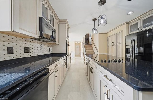 1248 Alanton DR, Virginia Beach, VA 23454