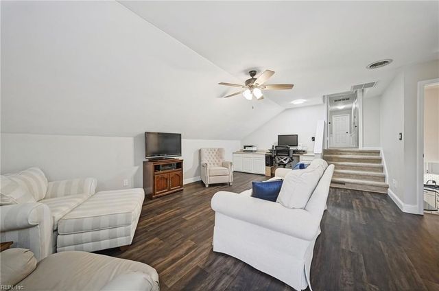 1248 Alanton DR, Virginia Beach, VA 23454