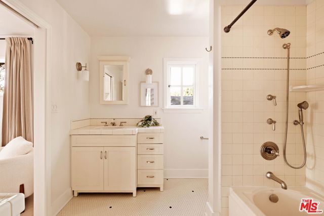 2045 Primrose Avenue, South Pasadena, CA 91030