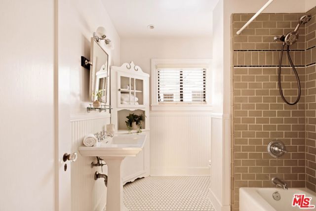 2045 Primrose Avenue, South Pasadena, CA 91030