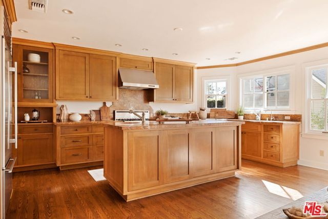 2045 Primrose Avenue, South Pasadena, CA 91030