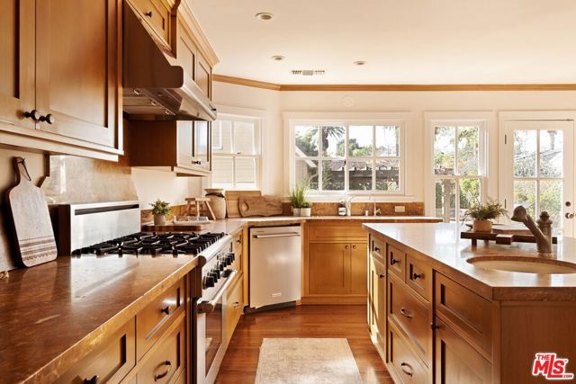 2045 Primrose Avenue, South Pasadena, CA 91030