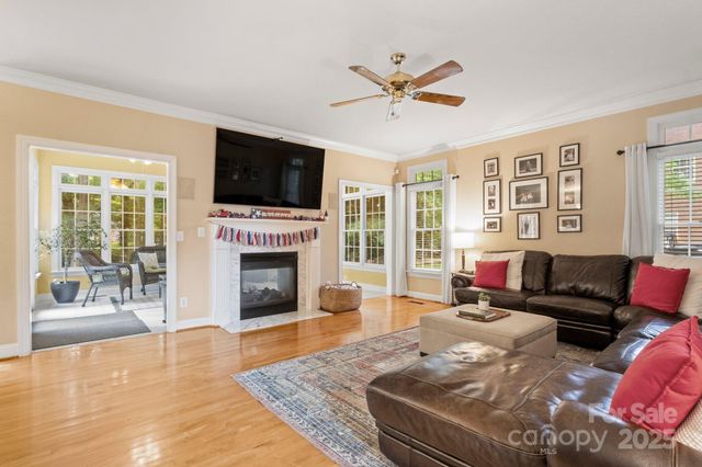 4389 Enchantment Cove Lane, Charlotte, NC 28216