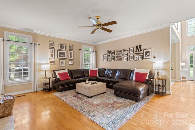 4389 Enchantment Cove Lane, Charlotte, NC 28216