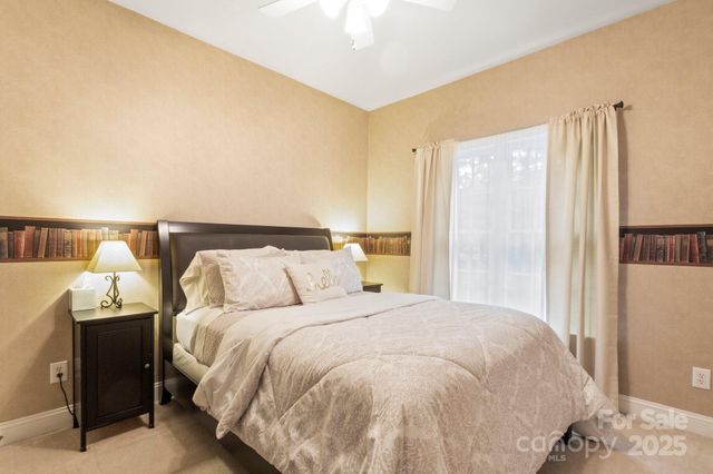 4389 Enchantment Cove Lane, Charlotte, NC 28216