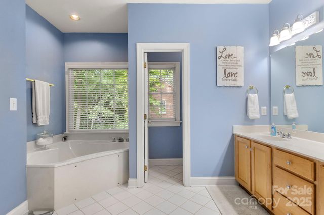 4389 Enchantment Cove Lane, Charlotte, NC 28216