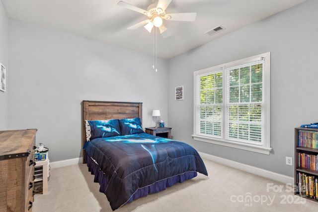 4389 Enchantment Cove Lane, Charlotte, NC 28216