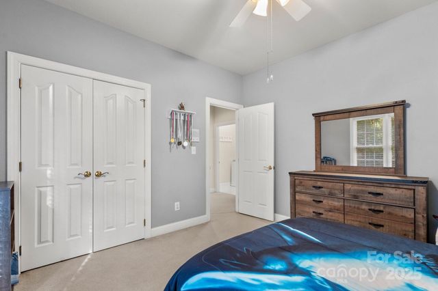 4389 Enchantment Cove Lane, Charlotte, NC 28216