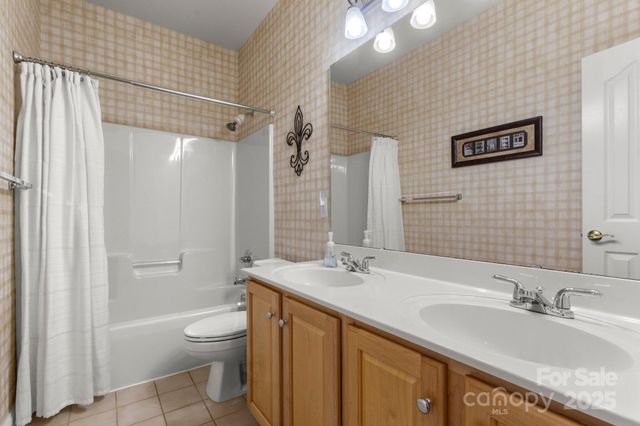 4389 Enchantment Cove Lane, Charlotte, NC 28216