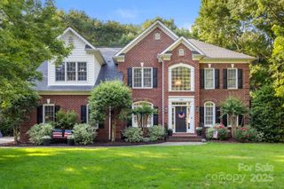 4389 Enchantment Cove Lane, Charlotte, NC 28216