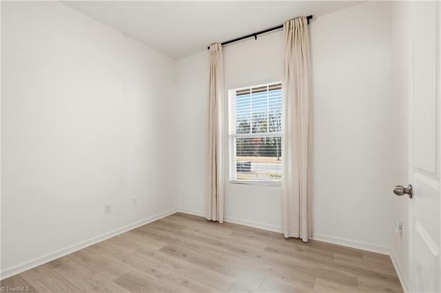 1891 Gatehouse View Drive, Winston-salem, NC 27127