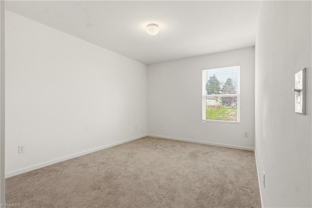 1891 Gatehouse View Drive, Winston-salem, NC 27127