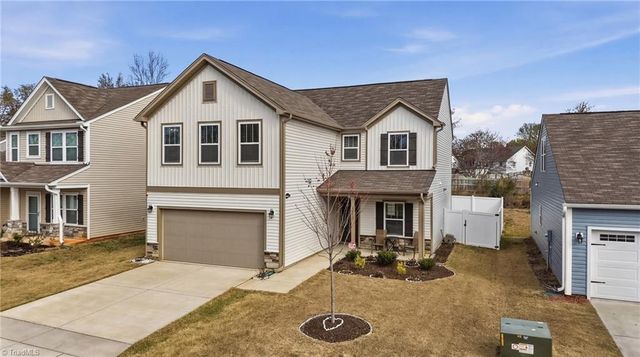 1891 Gatehouse View Drive, Winston-salem, NC 27127