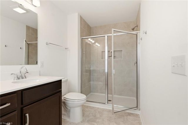 1891 Gatehouse View Drive, Winston-salem, NC 27127