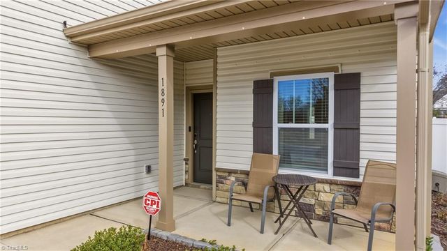 1891 Gatehouse View Drive, Winston-salem, NC 27127