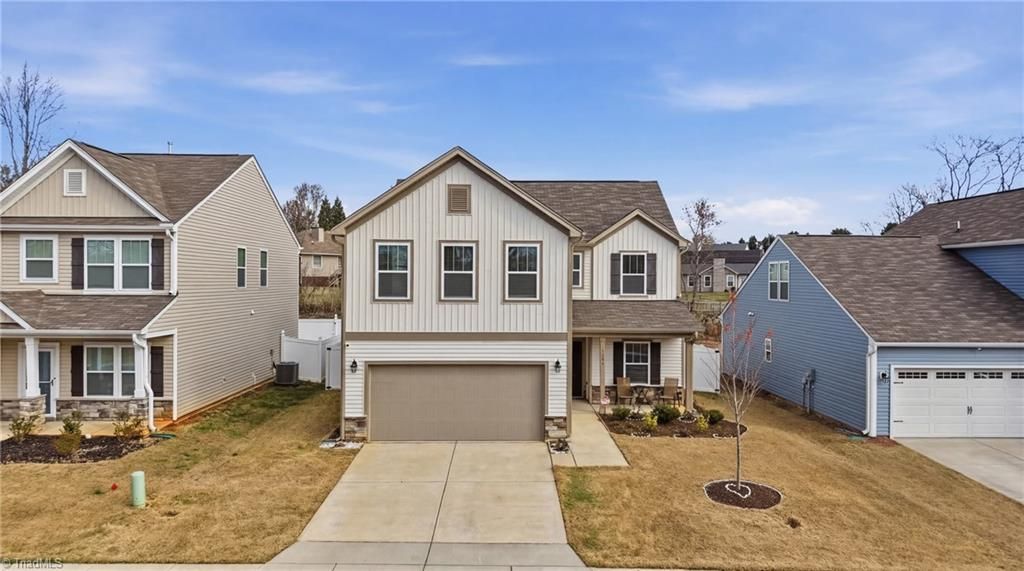 1891 Gatehouse View Drive, Winston-salem, NC 27127
